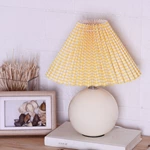 European Style Ceramic Pleated Table Lamp