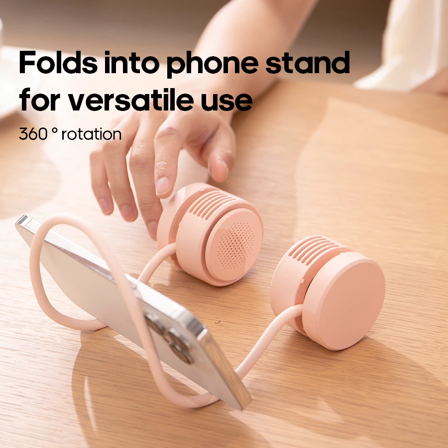 The secret weapon of fashion bloggers! A headphone-style neck fan for summer OOTDs